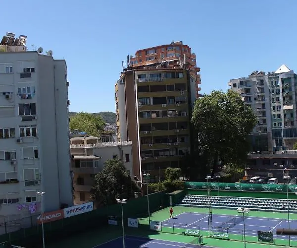 Holiday Apartment Tirana Apartament *